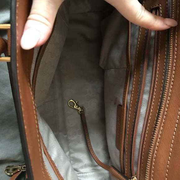 Michael Kors brown leather crossbody - Picture 2 of 5